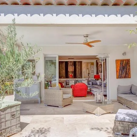 빌라 Bormes-les-mimosas Sleeps 14 Pool Air Con 봄레미모사
