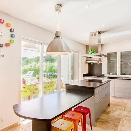 빌라 Bormes-les-mimosas Sleeps 14 Pool Air Con 봄레미모사